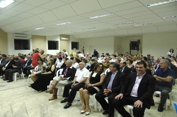 Foto - Sessão solene de outorga de Títulos de Cidadão Ijuiense