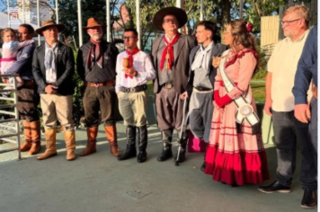 Na tarde de sábado, Legislativo participa da abertura oficial da Semana Farroupilha 2025