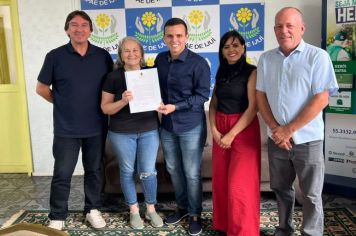 Moção de Apoio à Apae de Ijuí é entregue