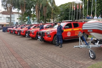 Poder Legislativo prestigia entrega de viaturas que reforçam atuação dos Bombeiros na região