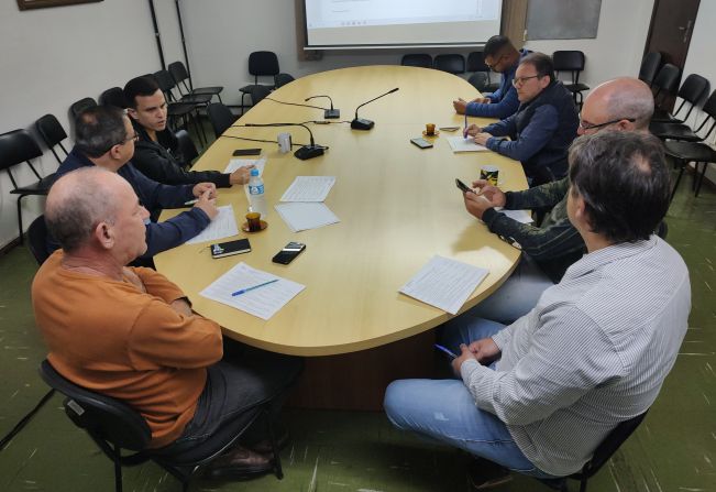 CCJ analisa Projetos de Lei do Poder Executivo e Legislativo