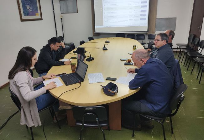 CCJ analisa Projetos de Lei do Poder Executivo e Legislativo