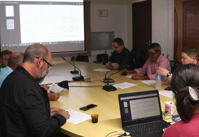 CCJ analisa Projetos de Lei do Poder Executivo e Legislativo