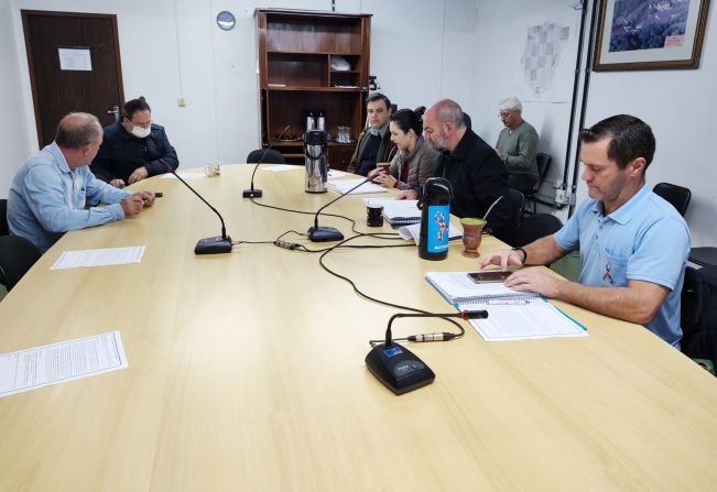 CCJ emite pareceres sobre Projetos de lei e de Resolução