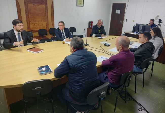 CCJ debate o Projeto de Lei que visa contratação de dois procuradores na PGMI