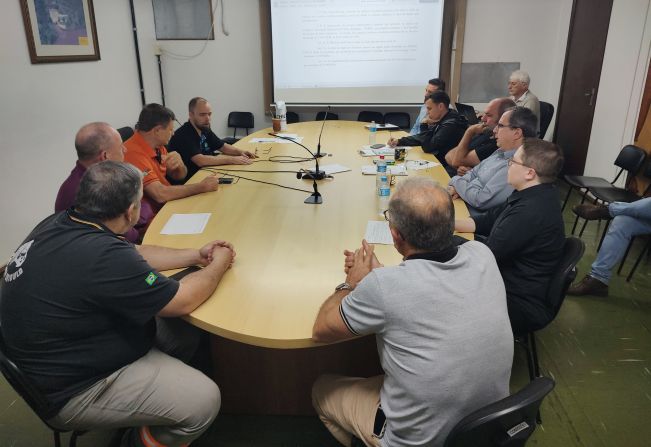 CCJ debate projeto que dispõe sobre a captura, o resgate e a remoção de abelhas e vespas em Ijuí