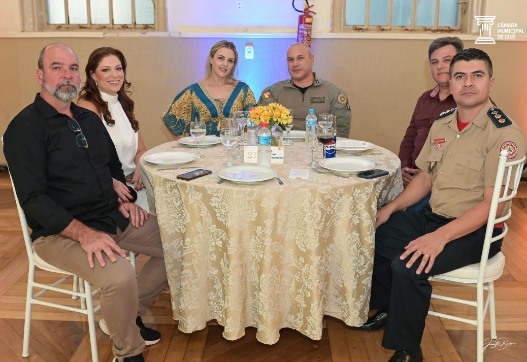 Legislativo prestigia último sorteio da Campanha Hora da Virada da ACI