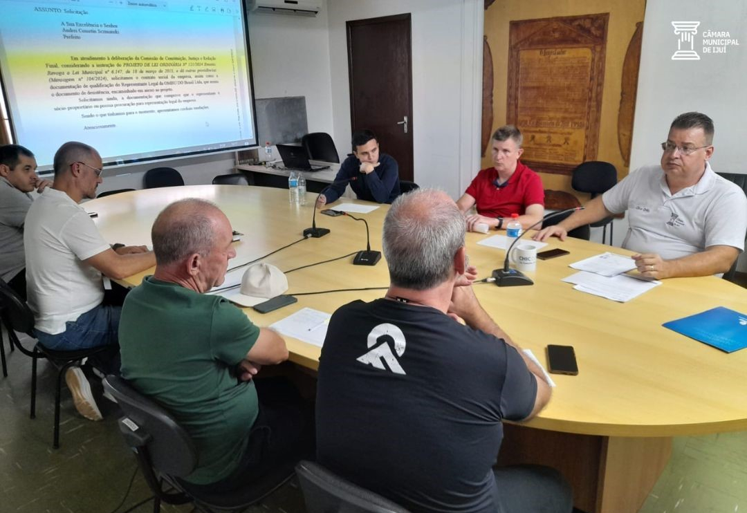 Reunião da CCJ Discute Projetos de Lei Ordinária do Executivo